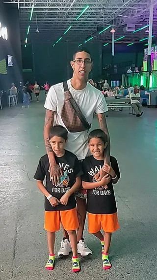 No estaba muerto: así luce Peter La Anguila, viral de Youtube